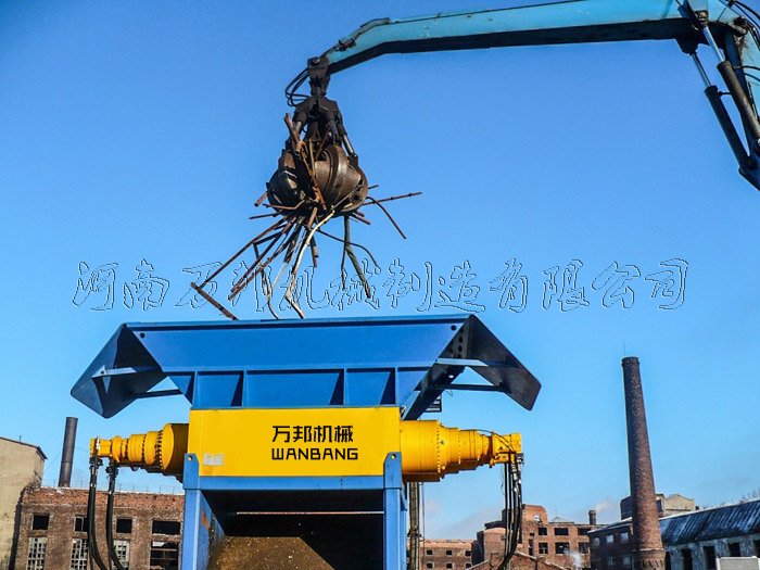 <b>垃圾撕碎機</b>